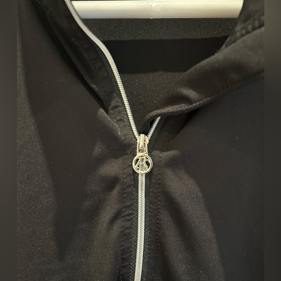 Elegant Black Long Sleeve Women's Top - Picture 5 of 7